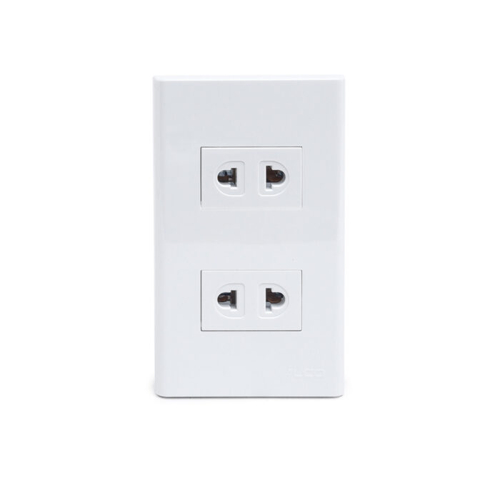 Wide Series 2 Gang Universal Outlet Set